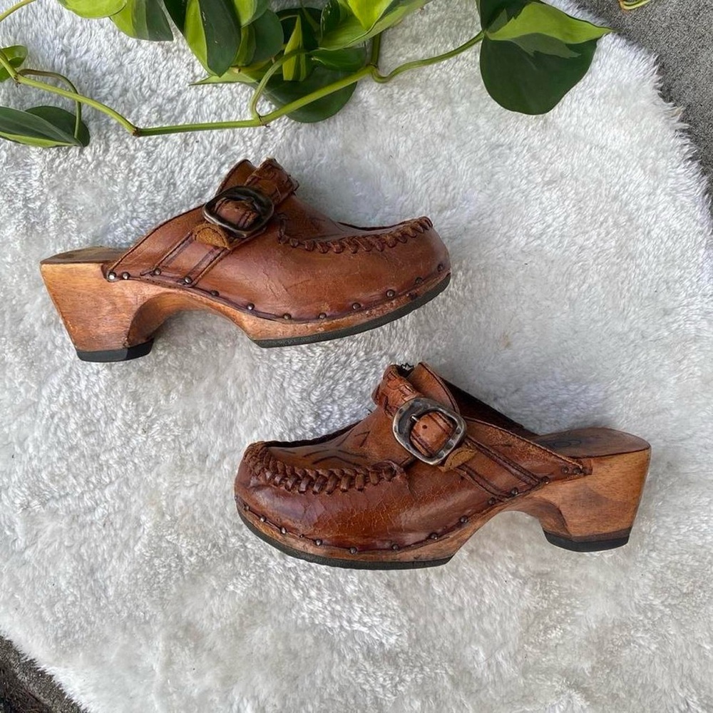 Vintage 70s Brown Leather Clogs